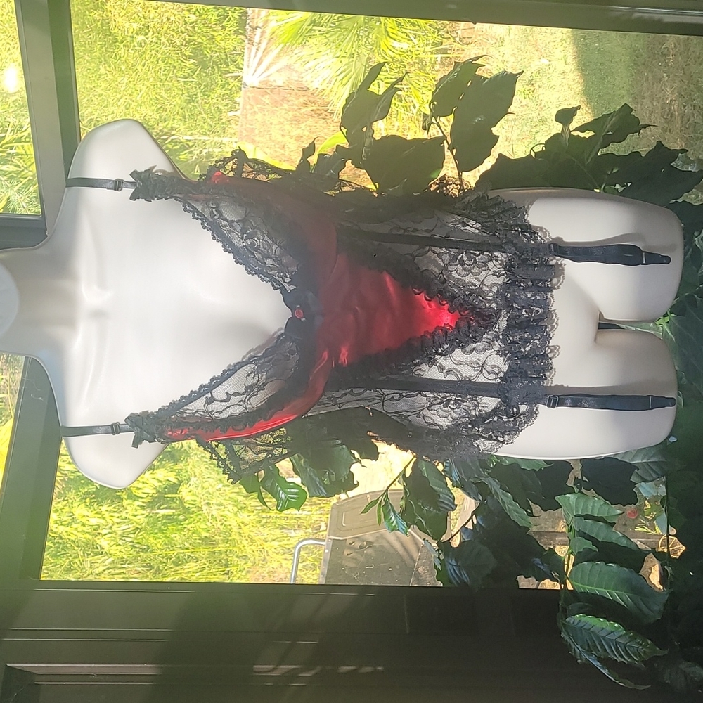 Bustier vintage size 2x black/red